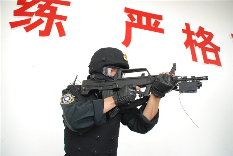 检察机关24动擒敌拳分解动作讲学